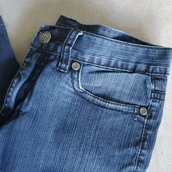 Jeans - Picture 2 of 6